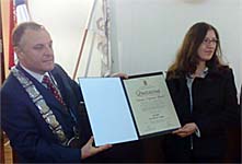 Miljana Milić receiving PhD diploma